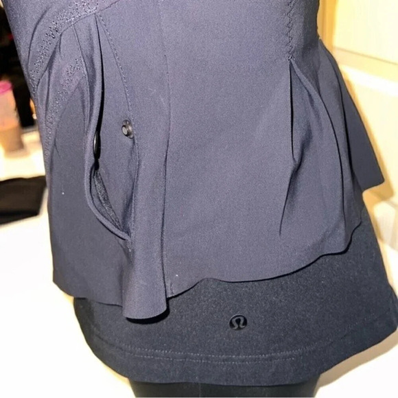 Lululemon Bust A Move Jacket Size 4 ❤️ - Picture 4 of 10